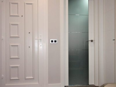 pro3-reforma-chalet-hall-puerta-pvc